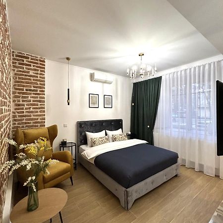 Modern Apartment, 100M To Opera Львов Экстерьер фото