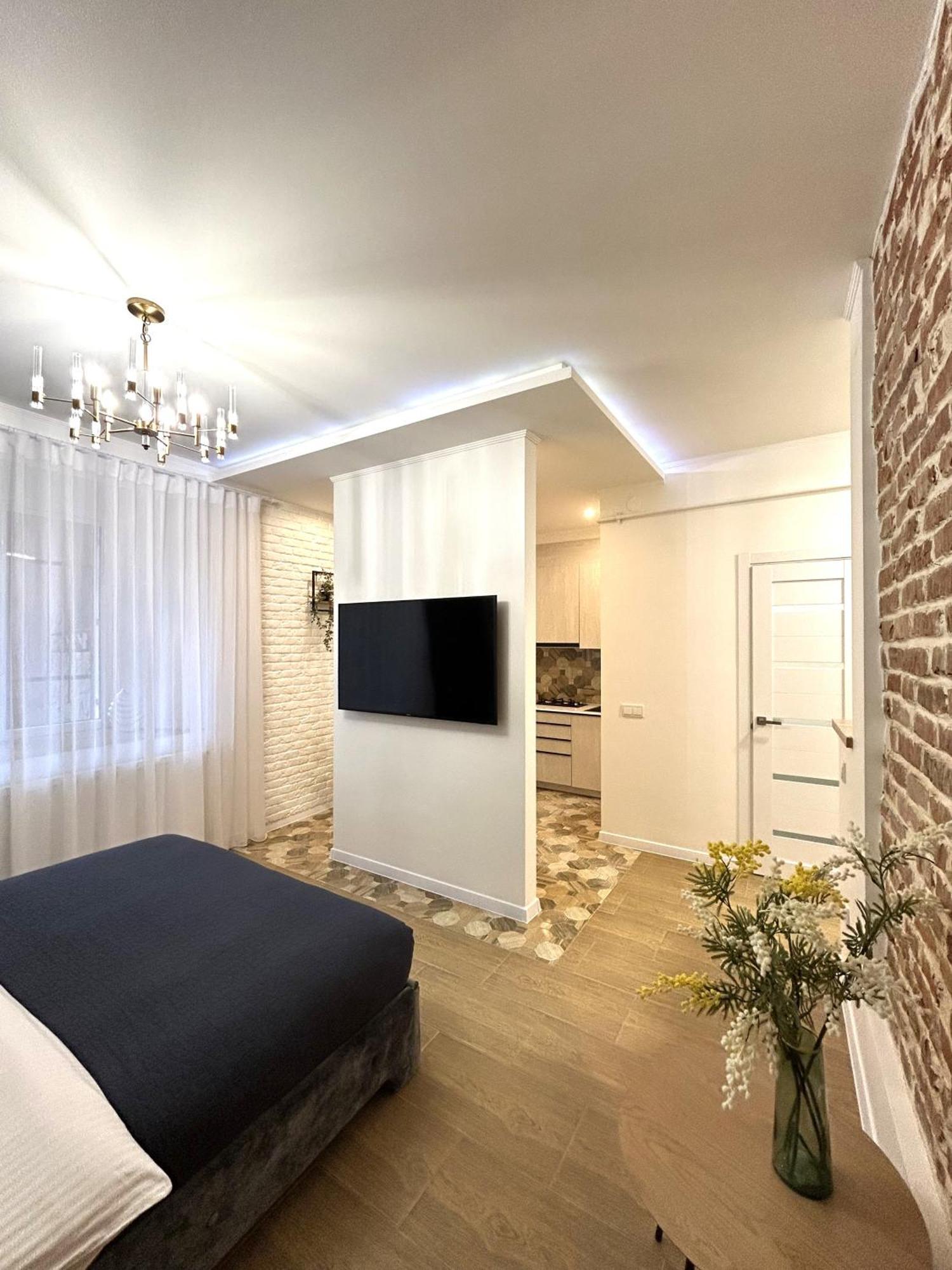 Modern Apartment, 100M To Opera Львов Экстерьер фото