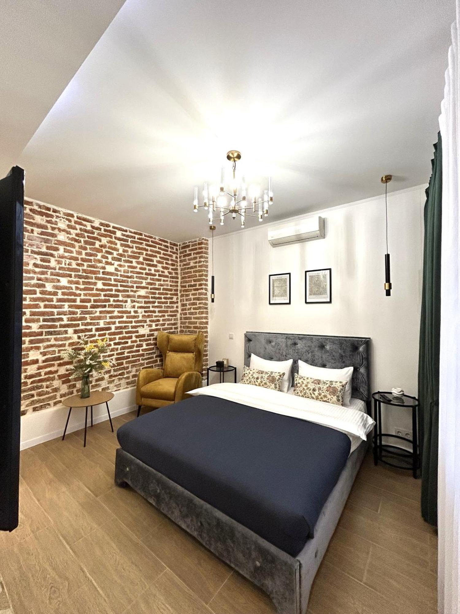 Modern Apartment, 100M To Opera Львов Экстерьер фото