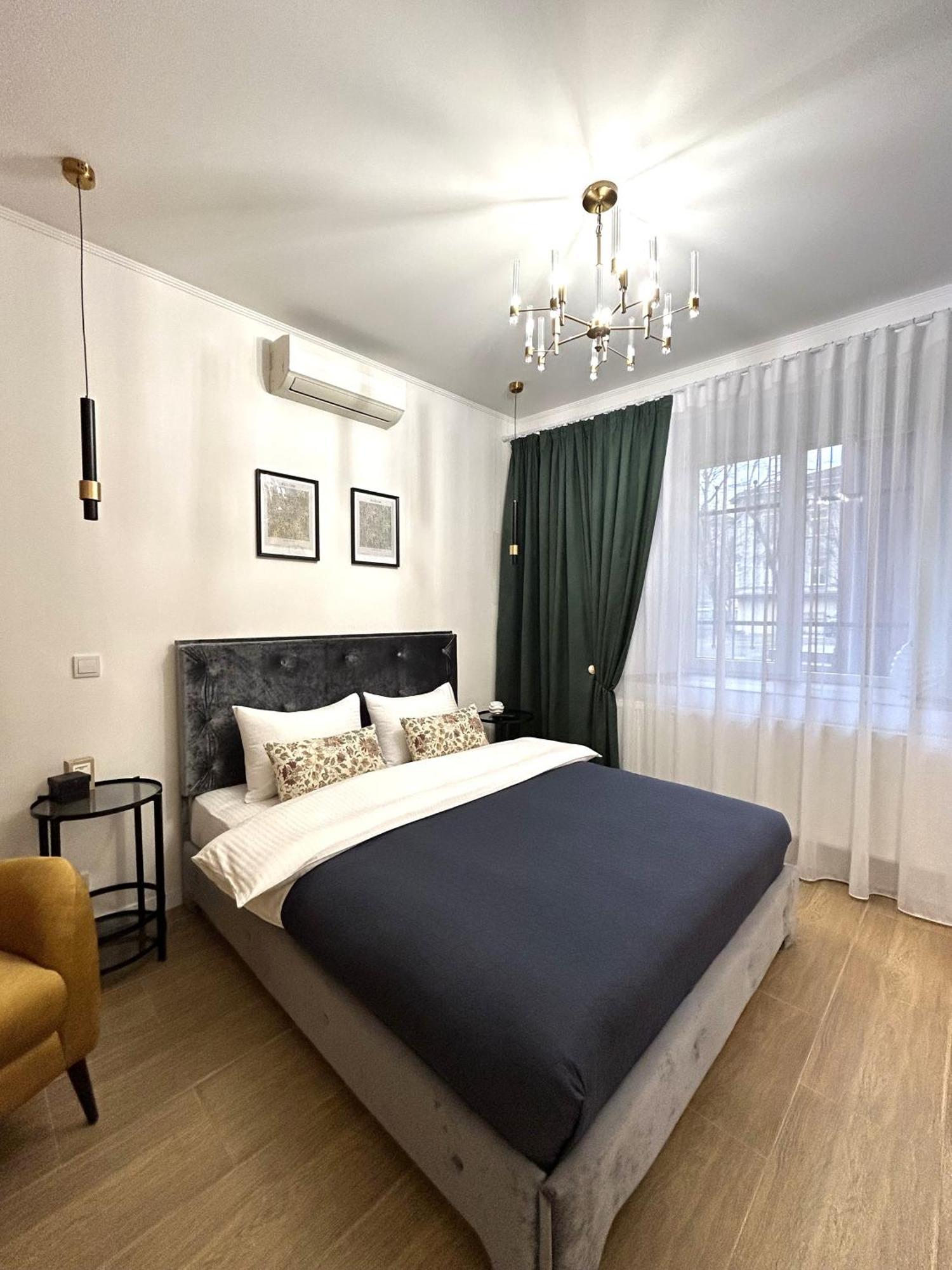 Modern Apartment, 100M To Opera Львов Экстерьер фото