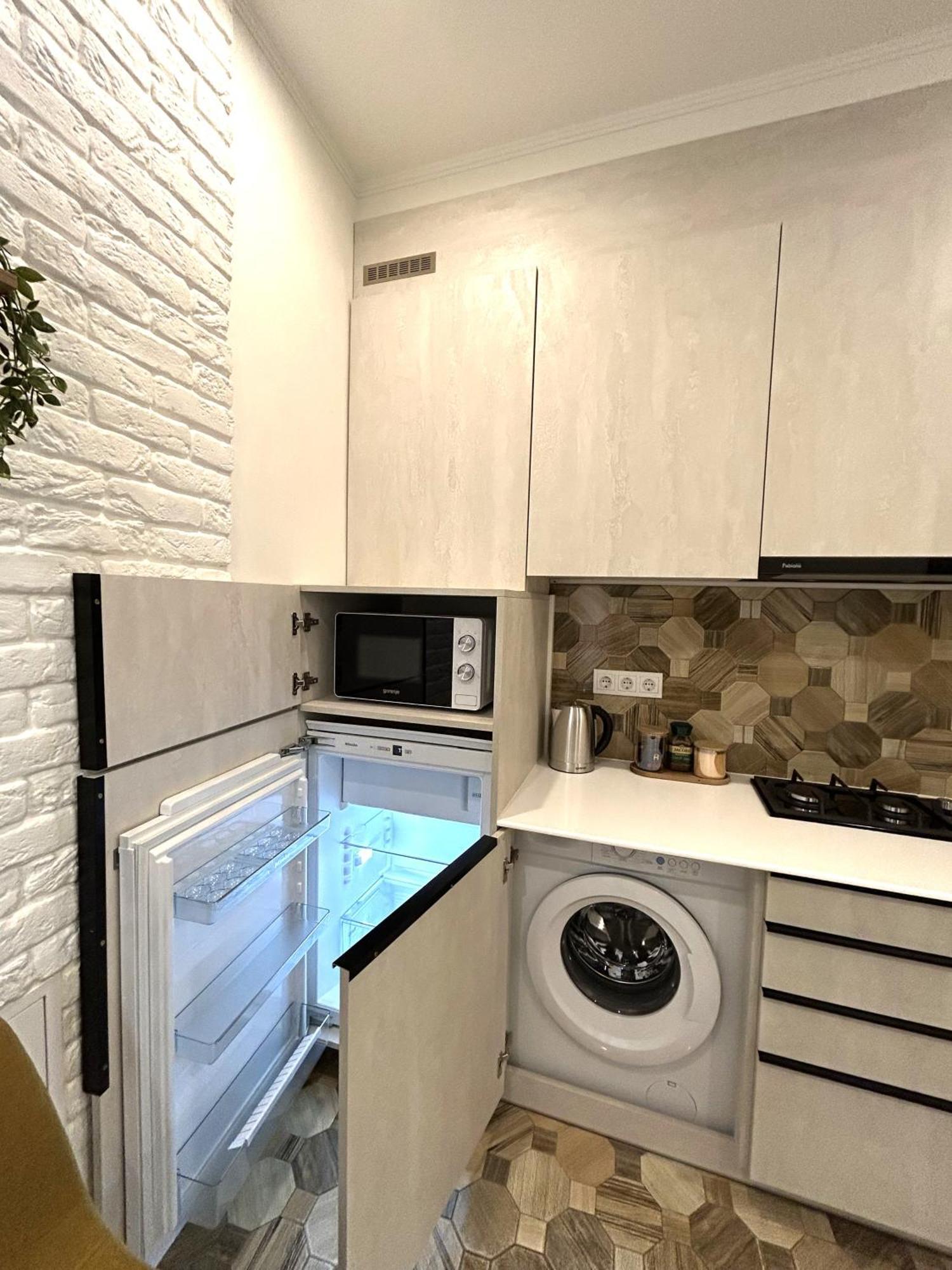 Modern Apartment, 100M To Opera Львов Экстерьер фото